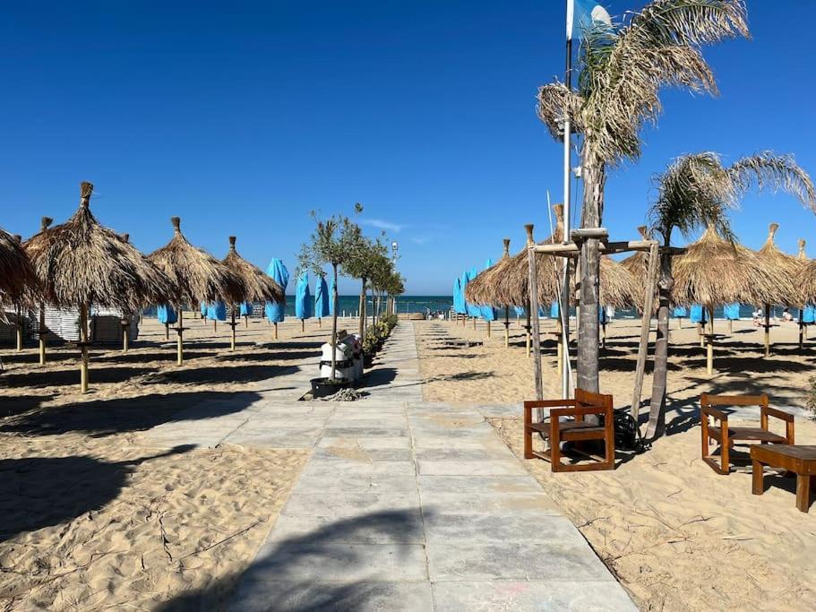 3 Suite Esclusive Con Balcone In Centro Citta, Mare A 450M, Prenota Ora! Пескара Екстер'єр фото